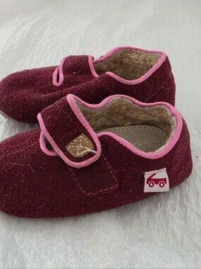 See Kai Run Infant Baby 12-18 Month Cruz Berry Crib Shoes Faux Shearling Lined